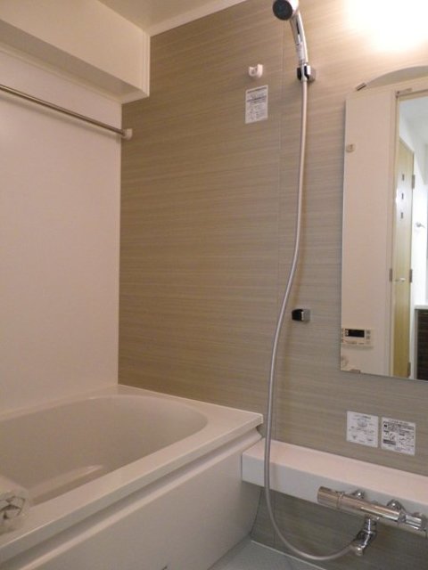 バス・シャワールーム　バスルーム