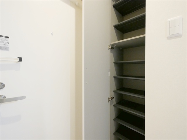 玄関　シューズボックス