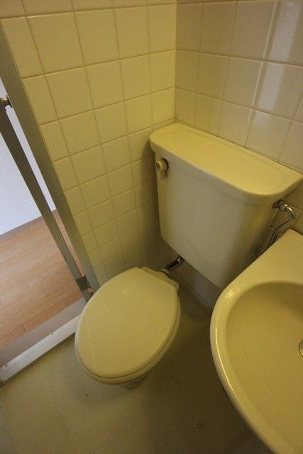 トイレ　※別号室の参考写真です※