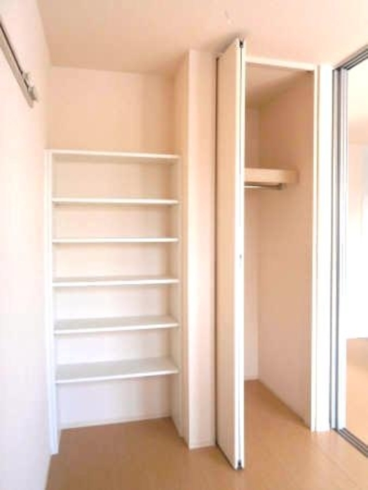 収納　洋間・収納