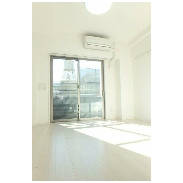 居室・リビング　ゆったりした洋室です