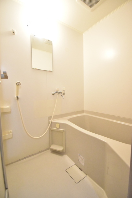 バス・シャワールーム　バスルーム　＊前回募集時の写真です。