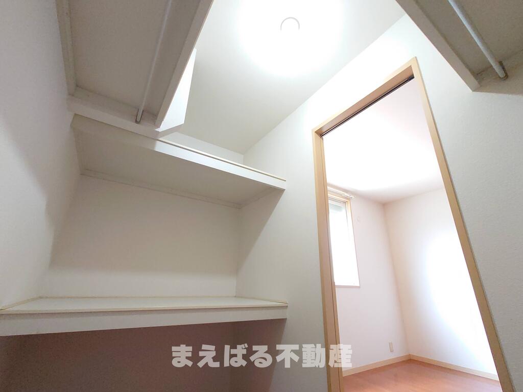 収納　ウォークインクローゼット