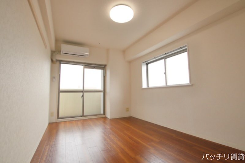 居室・リビング　画像は同シリーズ参考画像の為、現況を優先いたします。