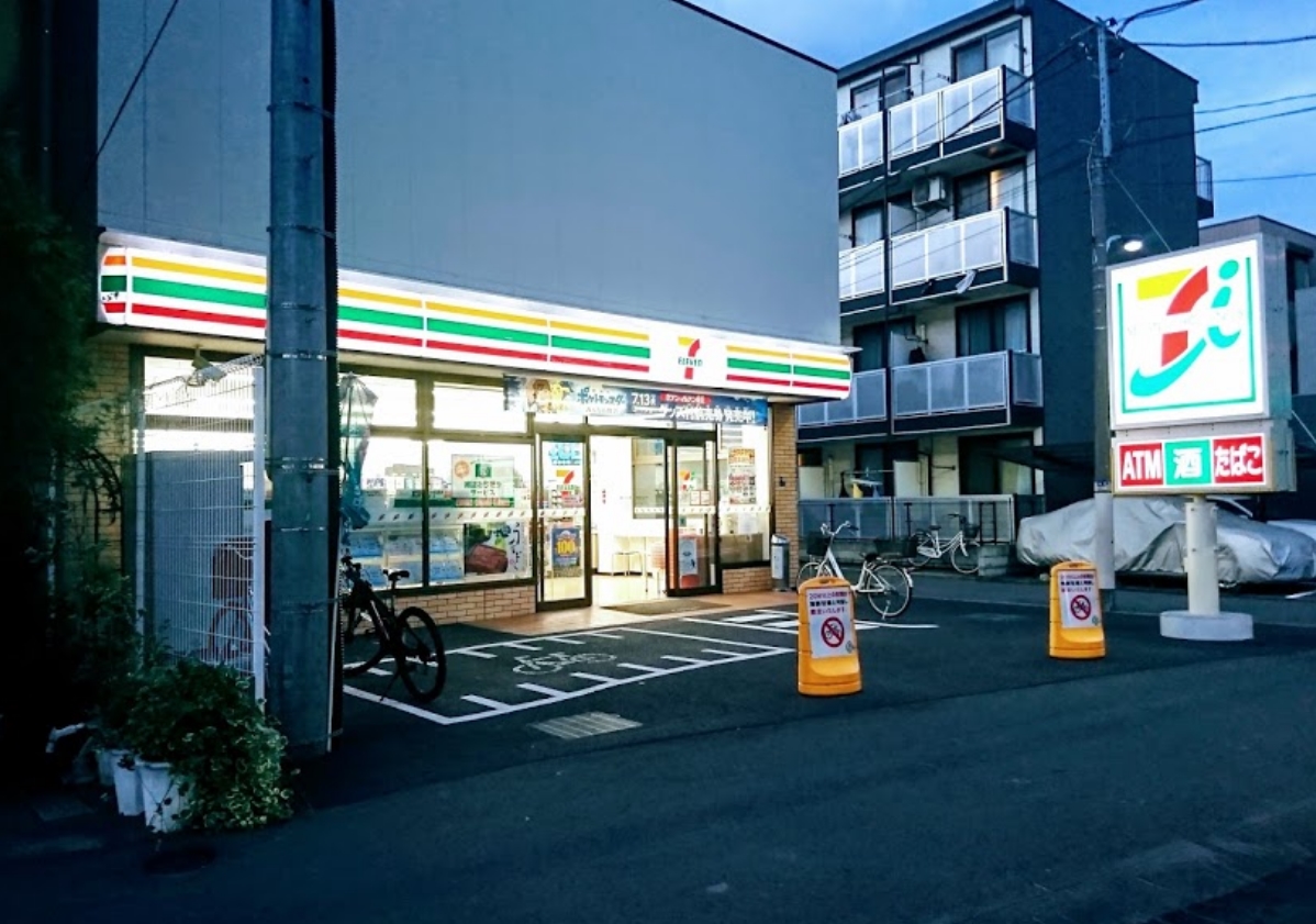 コンビニ　セブンイレブン北区岩淵北本通り店（コンビニ）まで390m