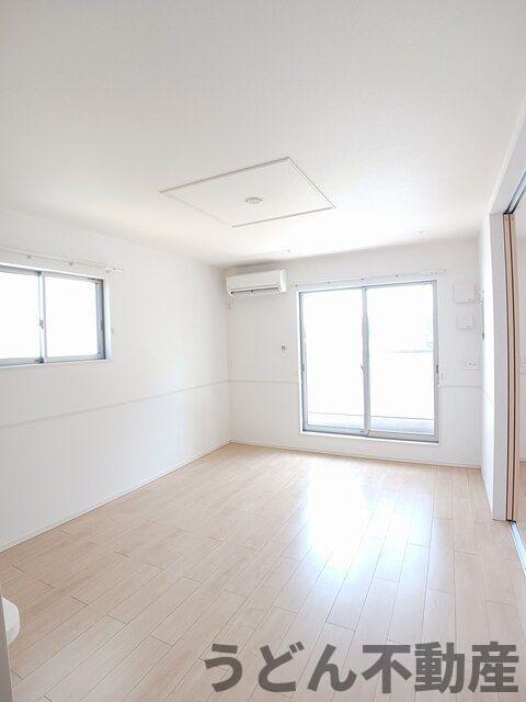 居室・リビング　うどん県のお部屋探しはうどん不動産へ うどんちゃんとLINE