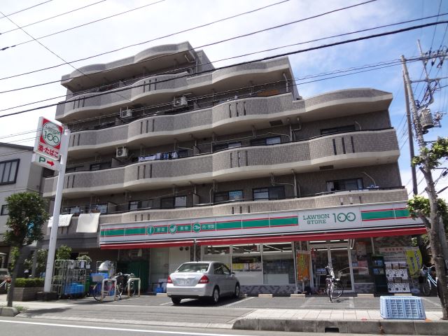 コンビニ　ローソン１００（コンビニ）まで190m