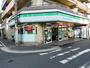 コンビニ　ファミリーマート 長居西店（コンビニ）まで111m