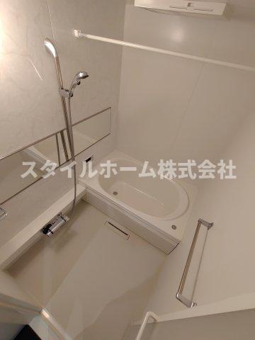 バス・シャワールーム　同建物内別部屋の写真です。