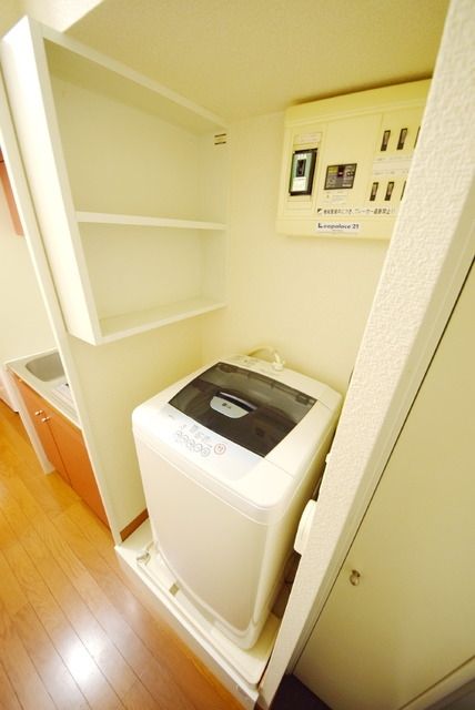 その他設備　洗濯機付きです♪