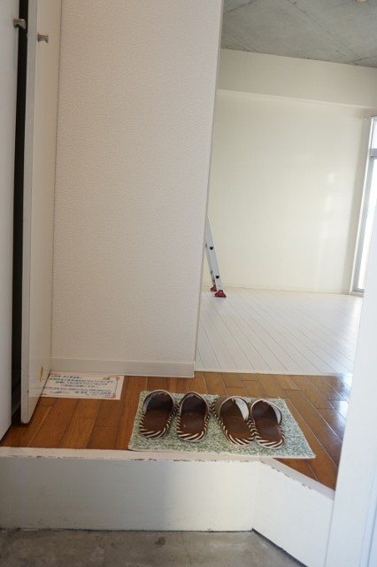 玄関　※同タイプの505号室のお部屋になります。