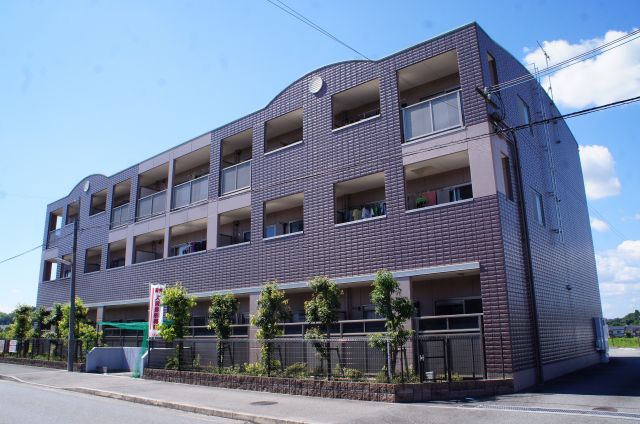 建物外観　落ち着いた雰囲気の外観です
