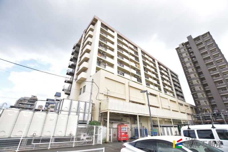 建物外観　サニーの真上です