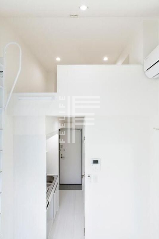 玄関　同仕様別部屋の写真です、ご参考までに。