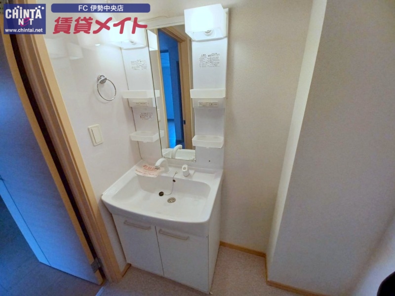 洗面設備　同物件反転タイプの画像です