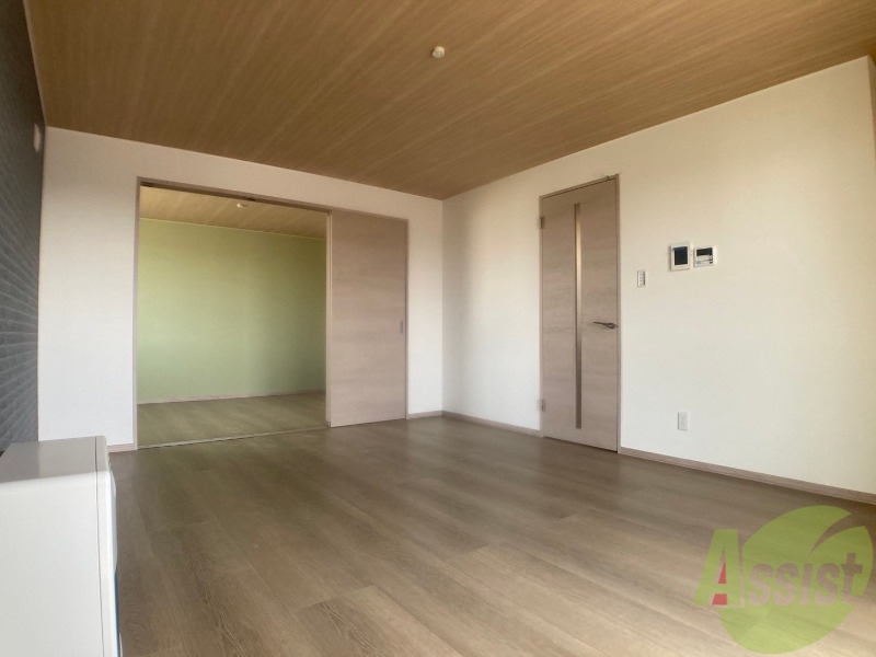 居室・リビング　広くてキレイなお部屋が広がっていて、充実した生活が送れそう。