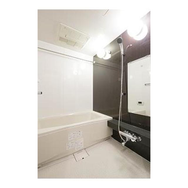 バス・シャワールーム　※写真は同タイプ住戸です。