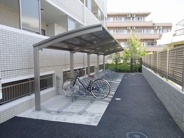 駐車場　★駐輪場★