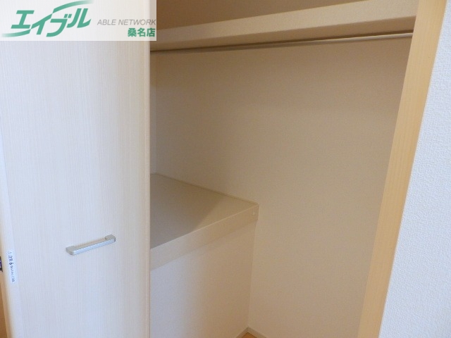 収納　同型参考写真