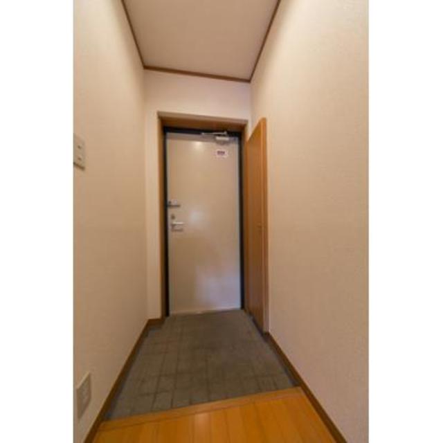 玄関　※写真は同タイプ住戸です。