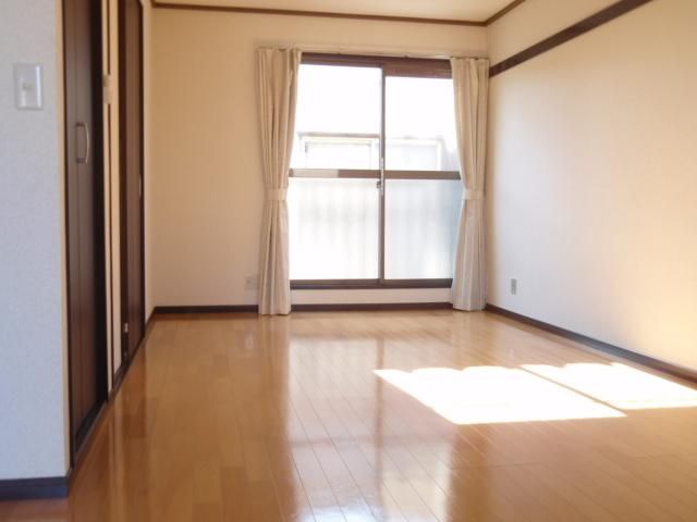 玄関　※別号室参考写真です