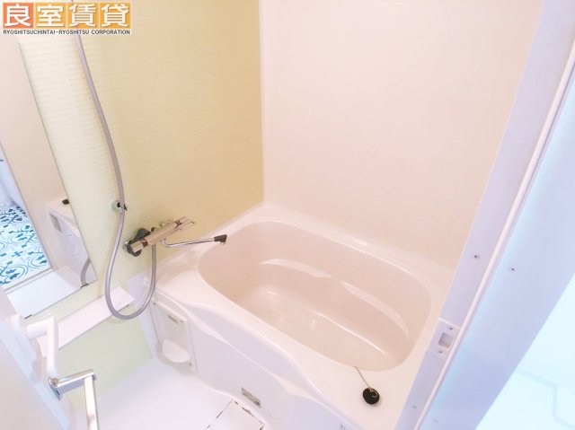 バス・シャワールーム　※写真は同物件の別部屋のものを流用しております。現状を優先し