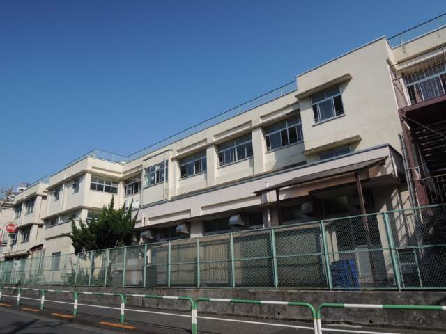 小学校　北区浮間小学校（小学校）まで299m
