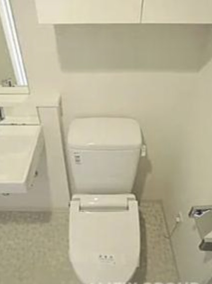 トイレ　温水洗浄便座