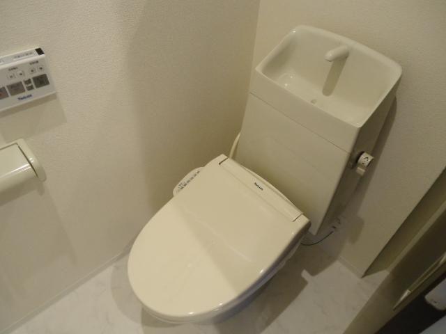 トイレ　シャワー付トイレ