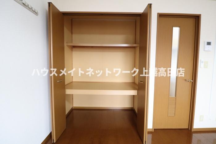 収納　クローゼット