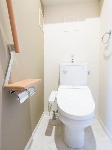 トイレ　温水洗浄便座採用のトイレです。