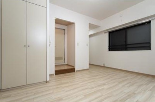 居室・リビング　清潔感のあるフローリングのお部屋です