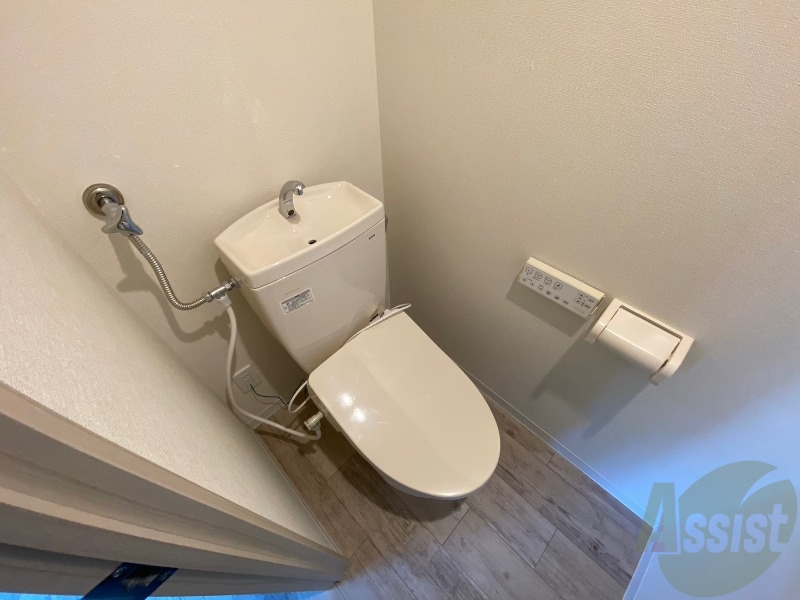 トイレ　トイレです。ウォシュレット付を探している方、おすすめです。