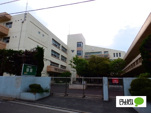 中学校　横浜市立西谷中学校（中学校）まで1112m