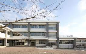 中学校　明石市立錦城中学校（中学校）まで759m