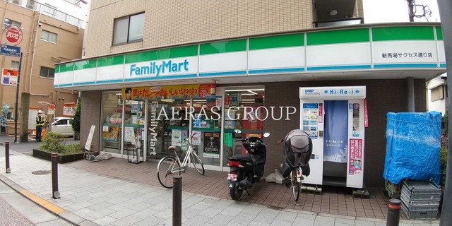 コンビニ　ファミリーマート新馬場サクセス通り店（コンビニ）まで332m