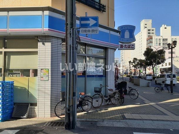 コンビニ　ローソン兵庫中道通一丁目店（コンビニ）まで393m