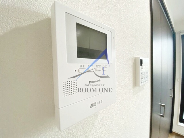 セキュリティ　モニター付きインターホンです。