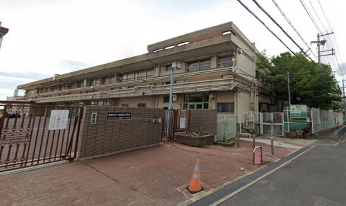 小学校　吹田市立千里第三小学校（小学校）まで545m