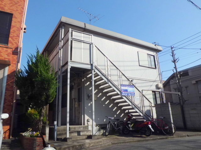 エントランス　セキスイハイム施工　閑静な住環境　南向き日当り良好