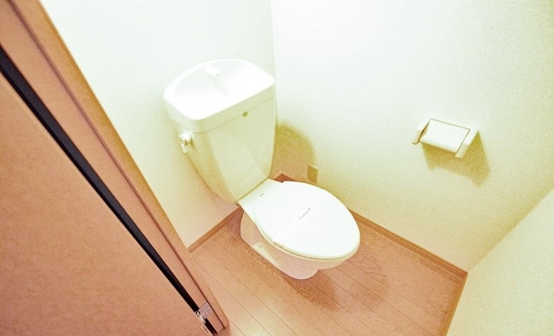 トイレ　別号室
