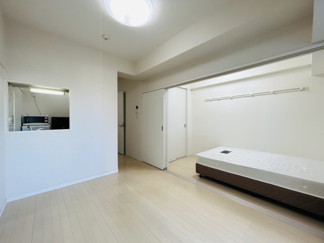 居室・リビング　家具家電不要の場合撤去します