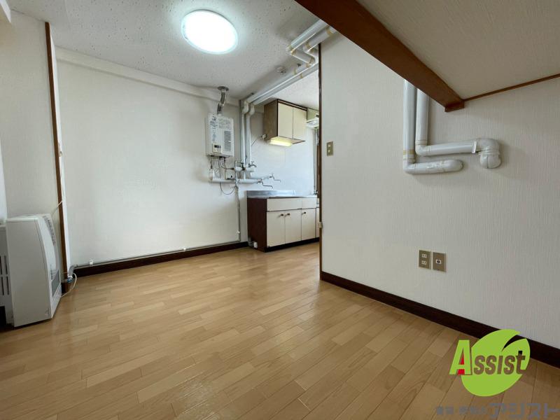 居室・リビング　広くてキレイなお部屋が広がっていて、充実した生活が送れそう。