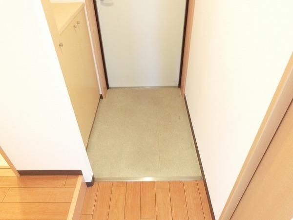 玄関　シューズボックスあり！