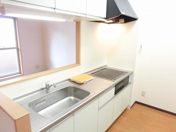 キッチン　お料理好きの方に嬉しいシステムキッチン！