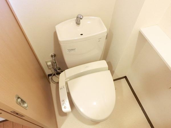 トイレ　ウォシュレット！