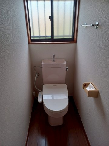 トイレ　コンパクトで使いやすいトイレです