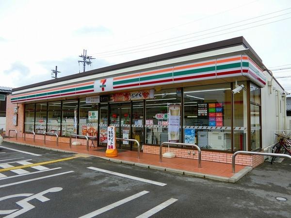 コンビニ　セブンイレブン彦根平田町店（コンビニ）まで372m