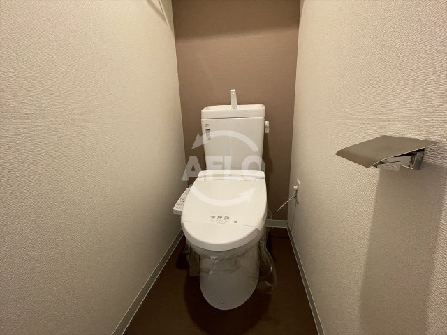 トイレ　エスリード大阪城　温水洗浄便座