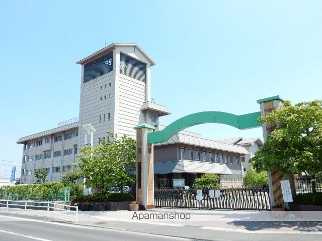 小学校　岡山市立御南小学校（小学校）まで796m